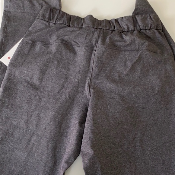 Host Pick 🎉 Lululemon On the Fly Full Length size 6 - Picture 7 of 7